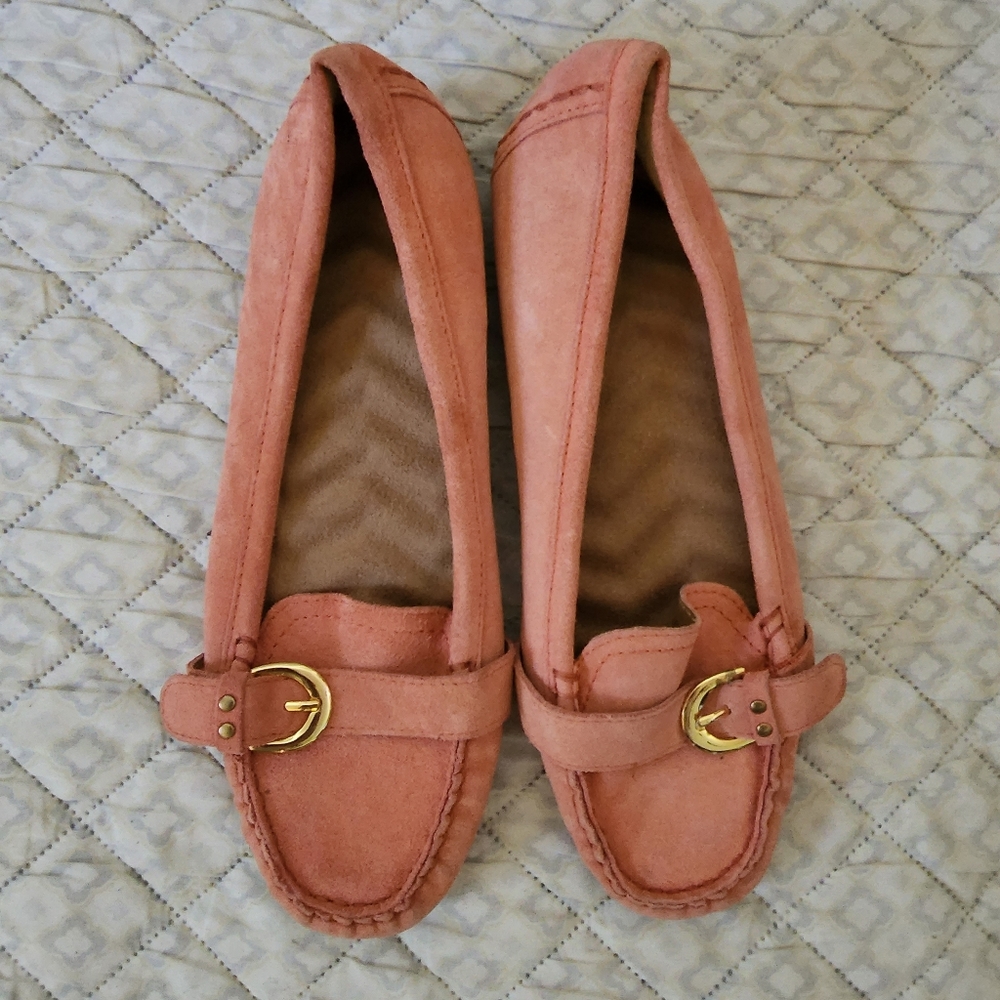 Women's shoes
